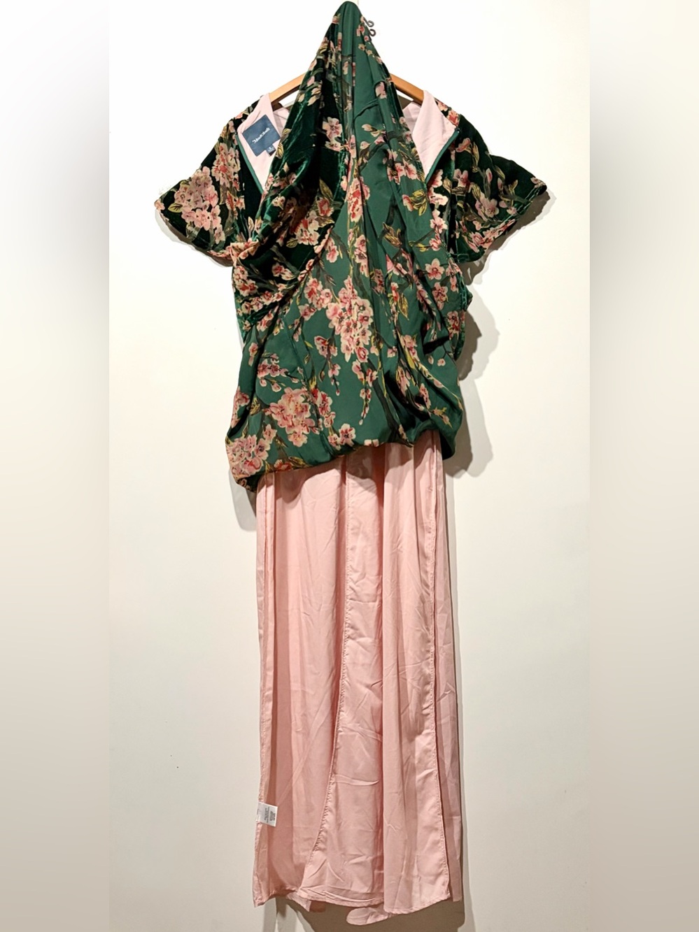 •Modcloth• Metallic Emerald Velvet Maxi Dress with Pink Floral - Picture 15 of 15
